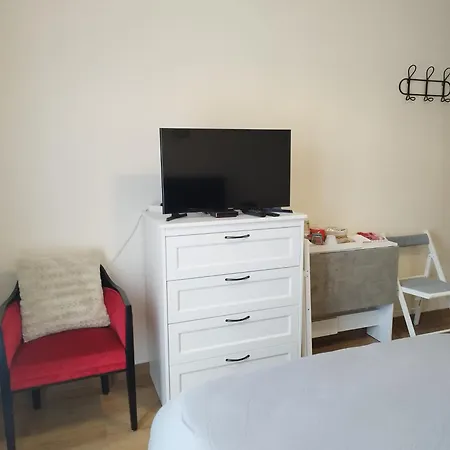 Homestay Proche Aeroport D'orly & Au Pied Des Transports *